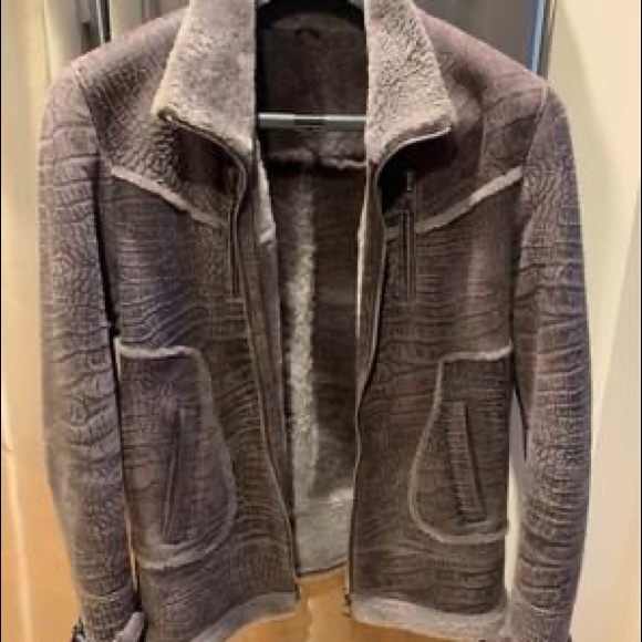 Sheepskin coat. Size S. Pebble gray.